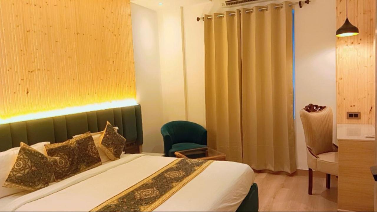 Hotel King'S Way Amritsar Exterior photo