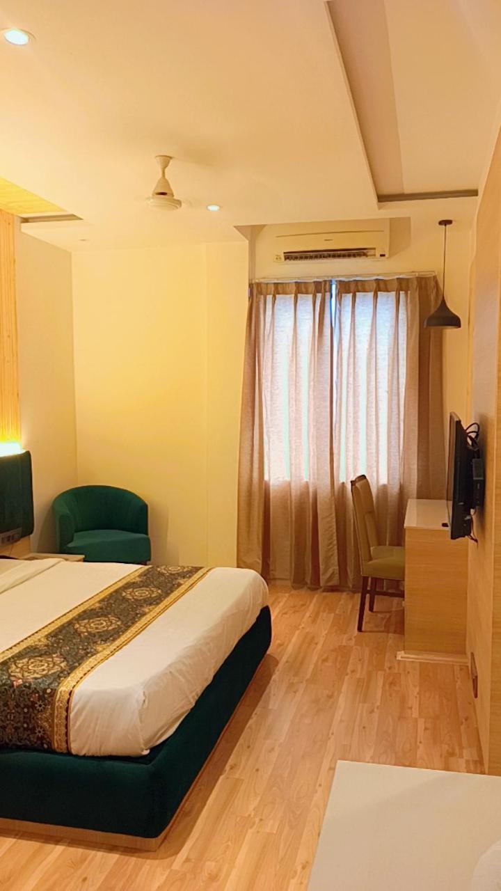 Hotel King'S Way Amritsar Exterior photo