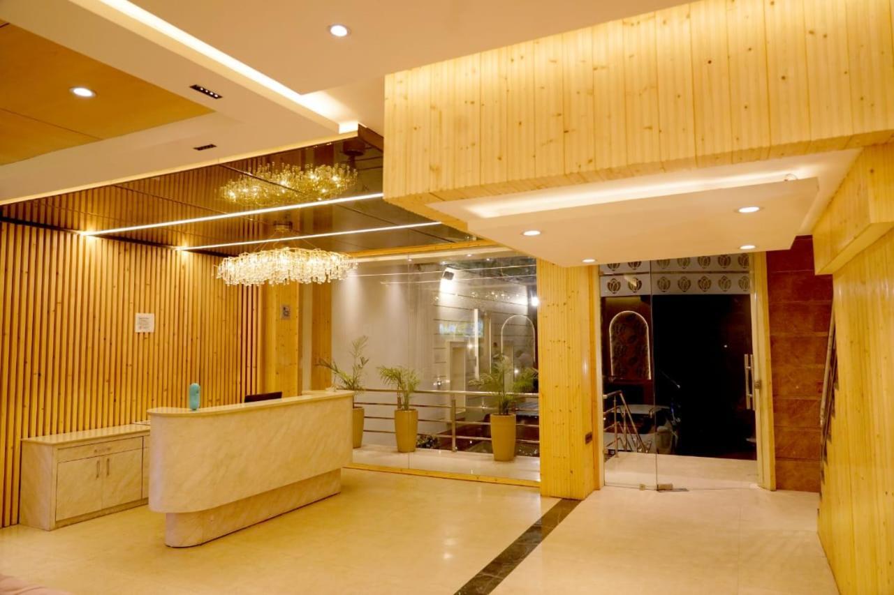 Hotel King'S Way Amritsar Exterior photo