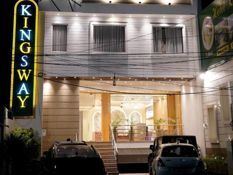 Hotel King'S Way Amritsar Exterior photo