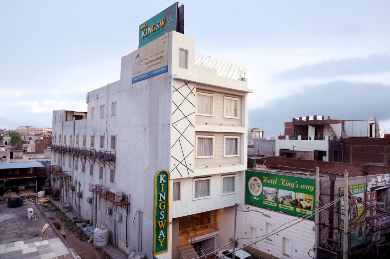 Hotel King'S Way Amritsar Exterior photo